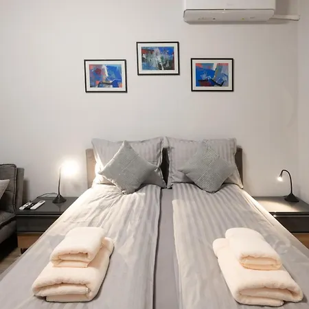 Zaimov Park View Apartamento Sófia