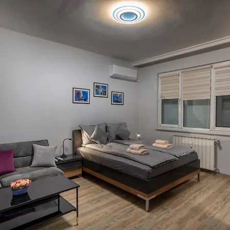Apartamento Zaimov Park View Sófia